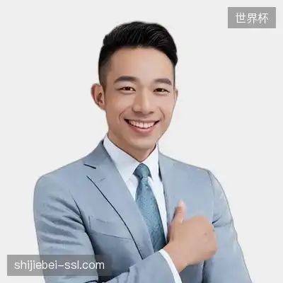 梁飞
